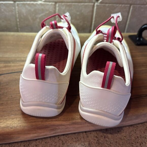 Lands’ End Women’s Water Sneakers - #481532 - 9B - Picture 5 of 12